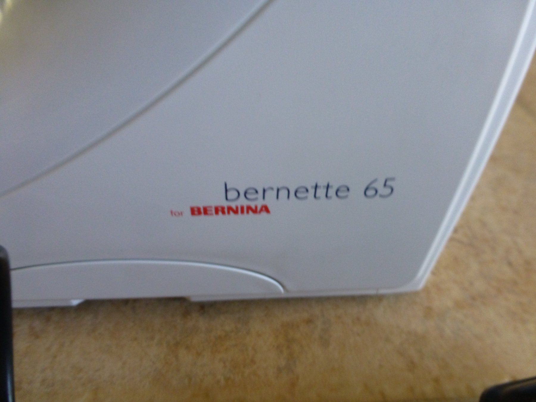 Macchine da cucire: Nähmaschine von Bernette 65 – Usato da Würenlingen venduto da drago56 2