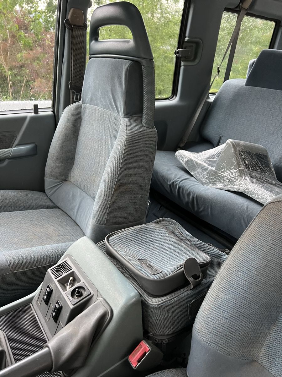 Land Rover Autos: Land Rover Discovery 3Türer v8 – D'occasion à Ebnat-Kappel par Simba3000 3