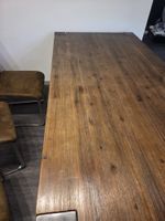 Tisch mit 6 Stühlen