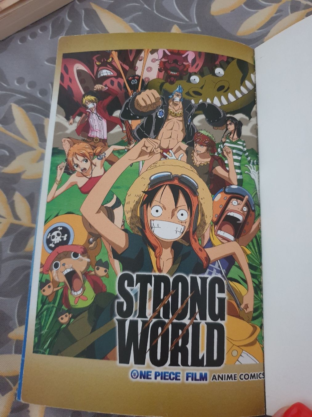 Fumetti: One Piece  Strong World – Usato da Fribourg venduto da mal_8zjh 4