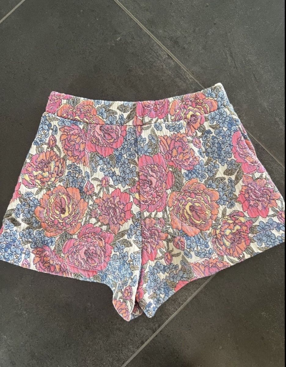 Pantaloni: Zara Shorts  – Nuovo (secondo la descrizione) da Uster venduto da sandi_95 1
