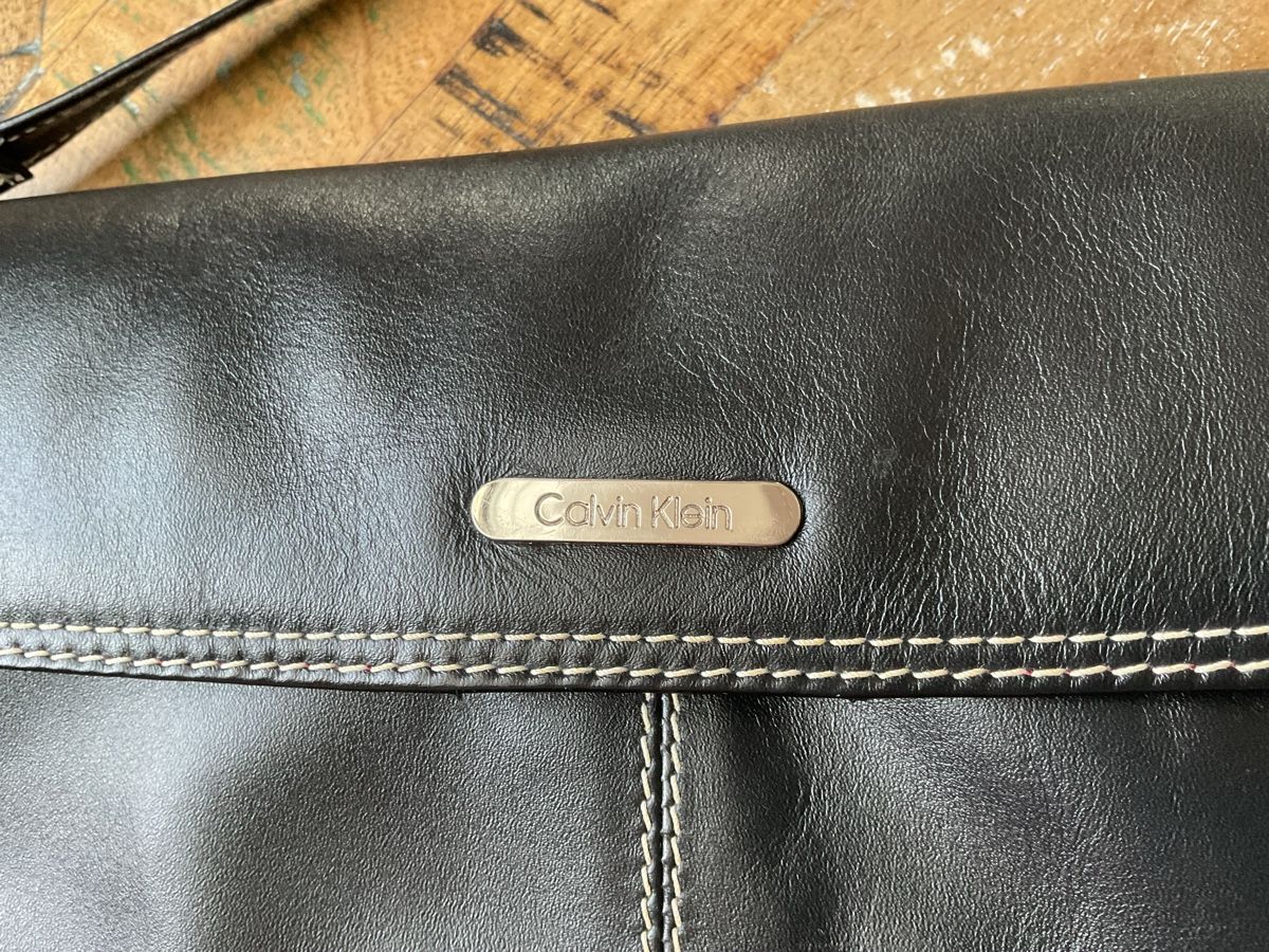 Calvin Klein Borse da donna: Schwarze Calvin Klein Ledertasche, Vintage – Usato da Bachenbülach venduto da Sybeco 1