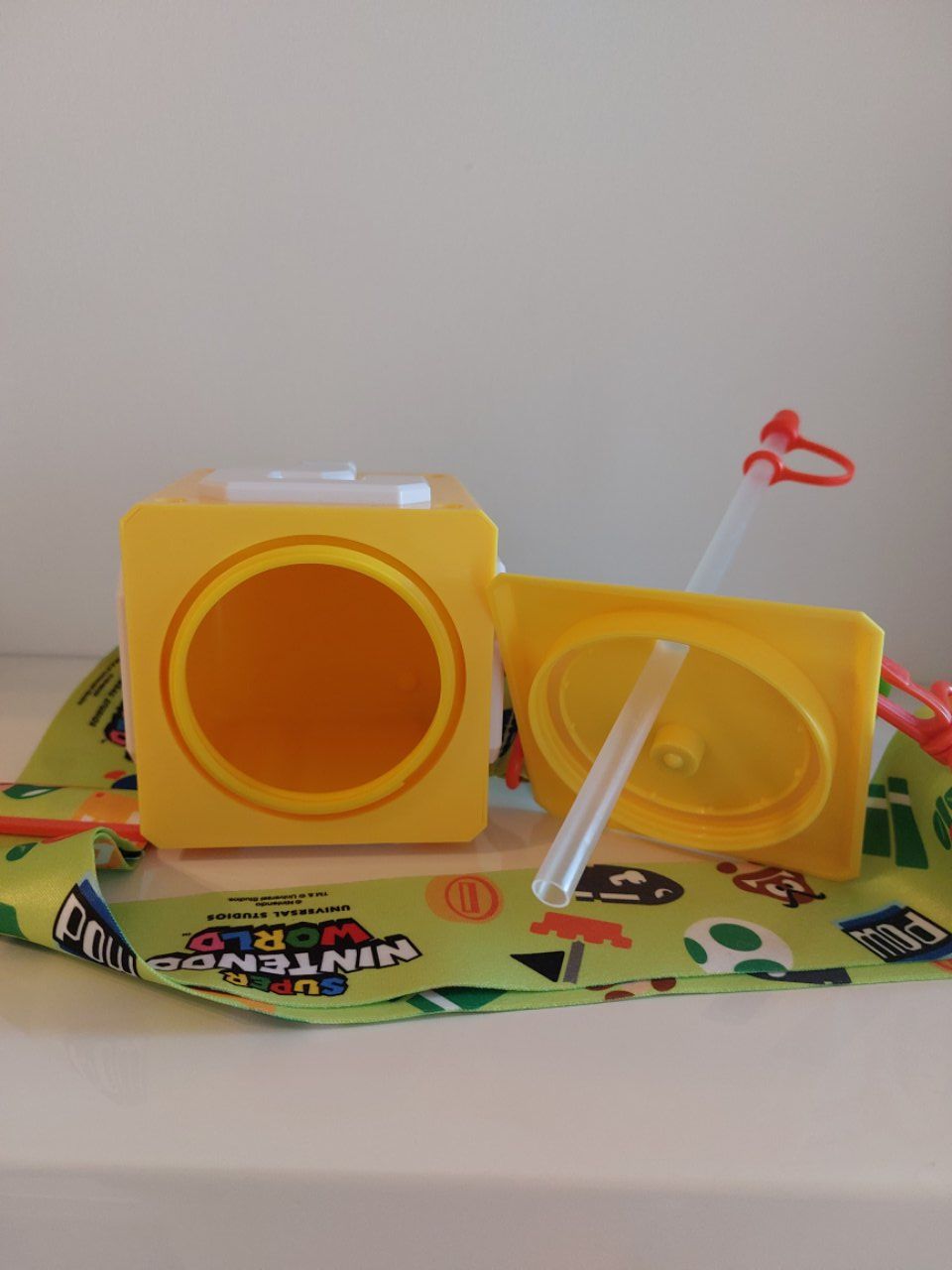 Nintendo Spielzeuge: Fire Flower drink bottle Super Nintendo World limited – Neu (gemäss Beschreibung) aus Pambio Noranco von Pol69 3