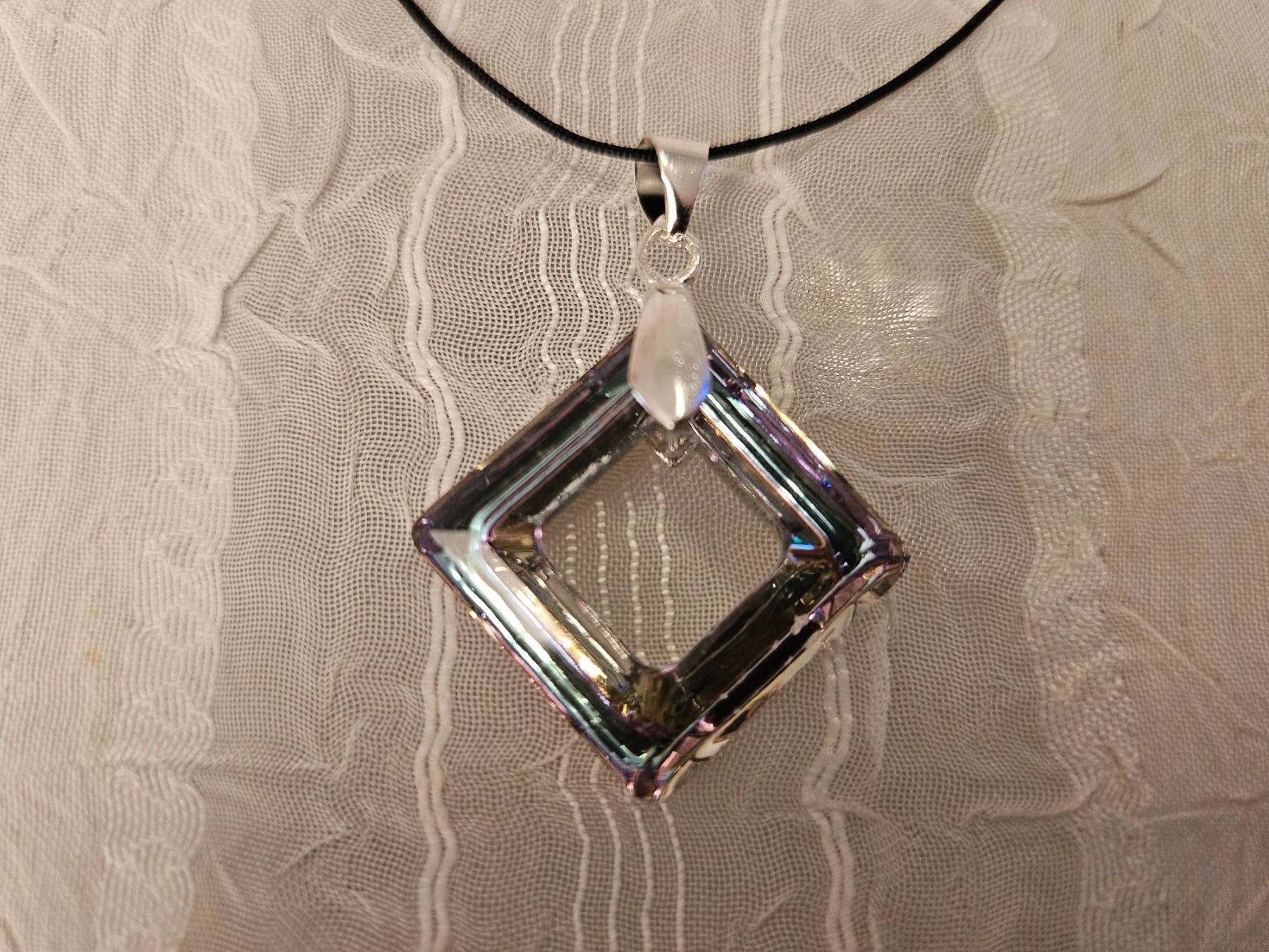 Ketten: Halskette aus Swarovski Cosmic Square – Neu (gemäss Beschreibung) aus Dietikon von Eleda 1