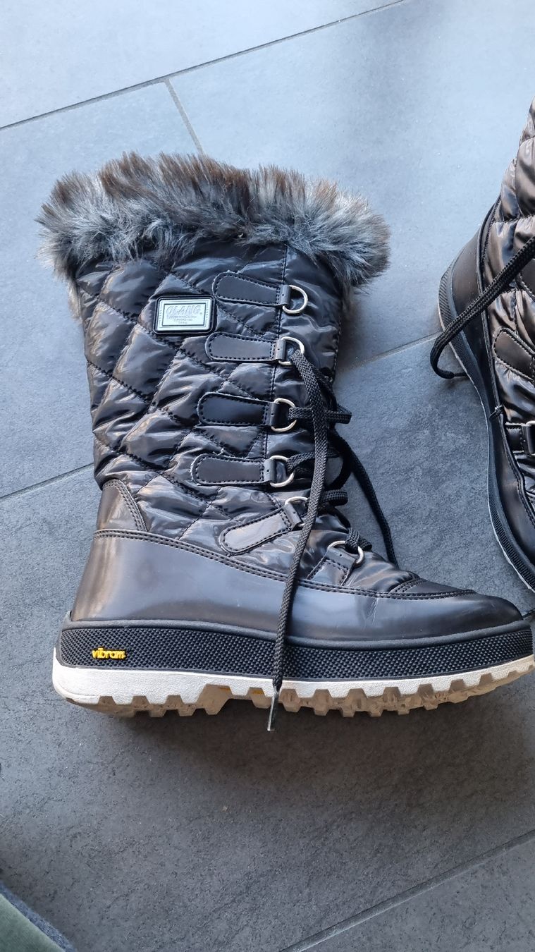 Scarpe da donna: Schneeschuhe Marke Olang, Gr 36 – Usato da Cugnasco venduto da FuoriTutto 1