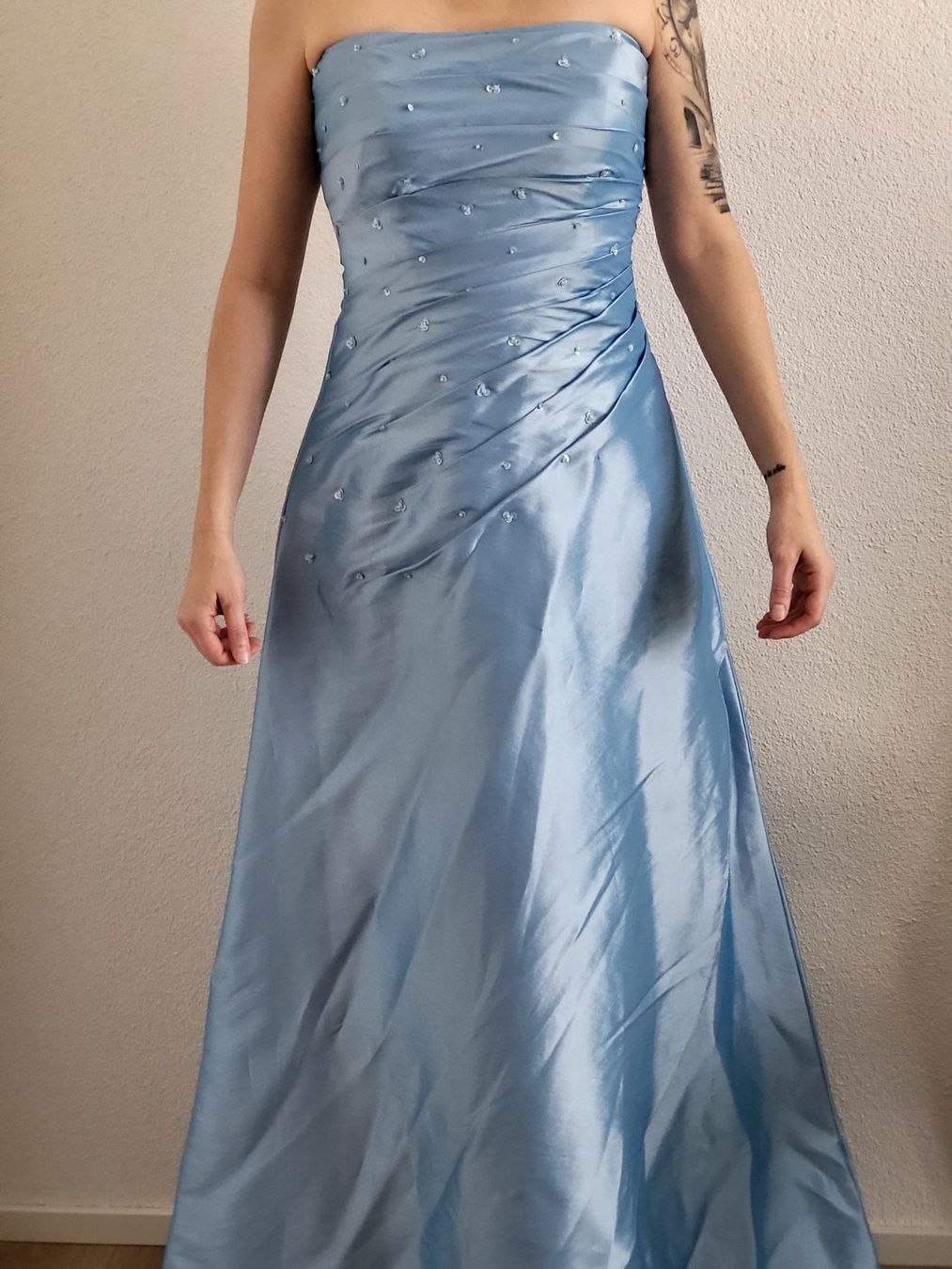 Vestiti: Chiffon Kleid Hellblau – Usato da Ennetbürgen venduto da Ribi8 1