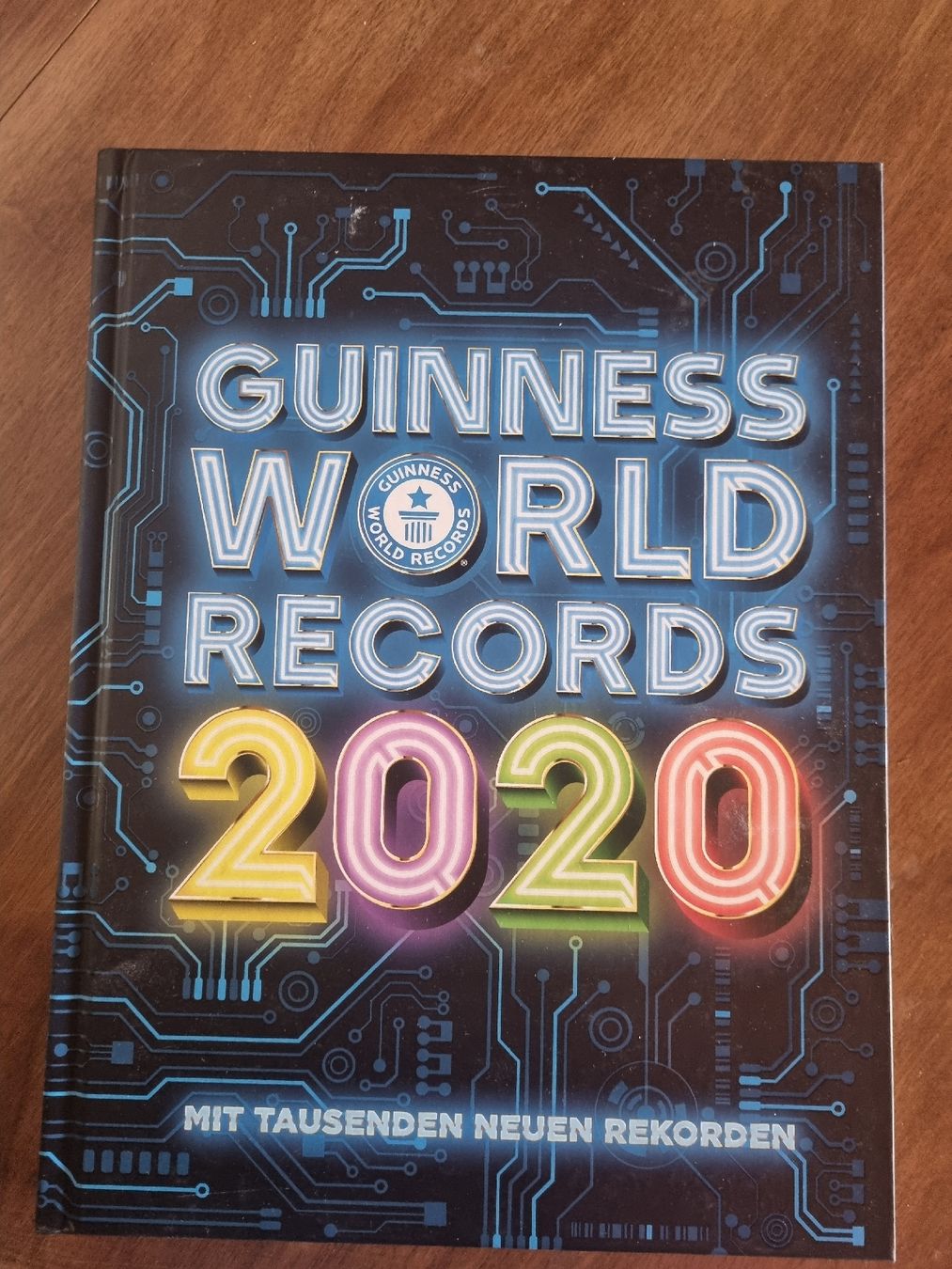 Libri: GUINNESS WORLD RECORDS BUCH  NEU – Nuovo e nell'imballaggio originale da Oberrieden venduto da Peyma