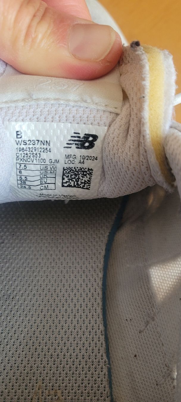 New Balance Scarpe da donna: New balance 38 – Usato da Echallens venduto da frimousse2008 1