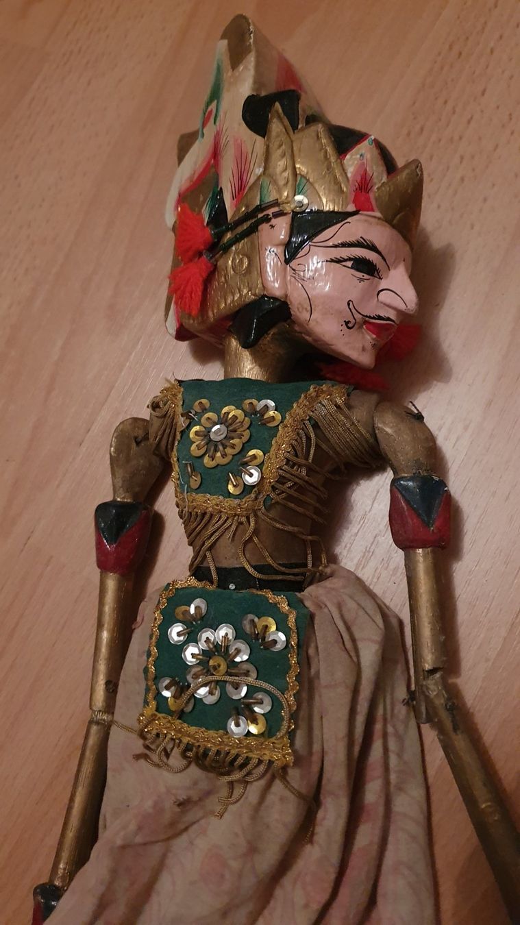 Bambole: 2 antik Holz Asien Hand-Marionette – Usato da Winterthur venduto da Ywan1 1