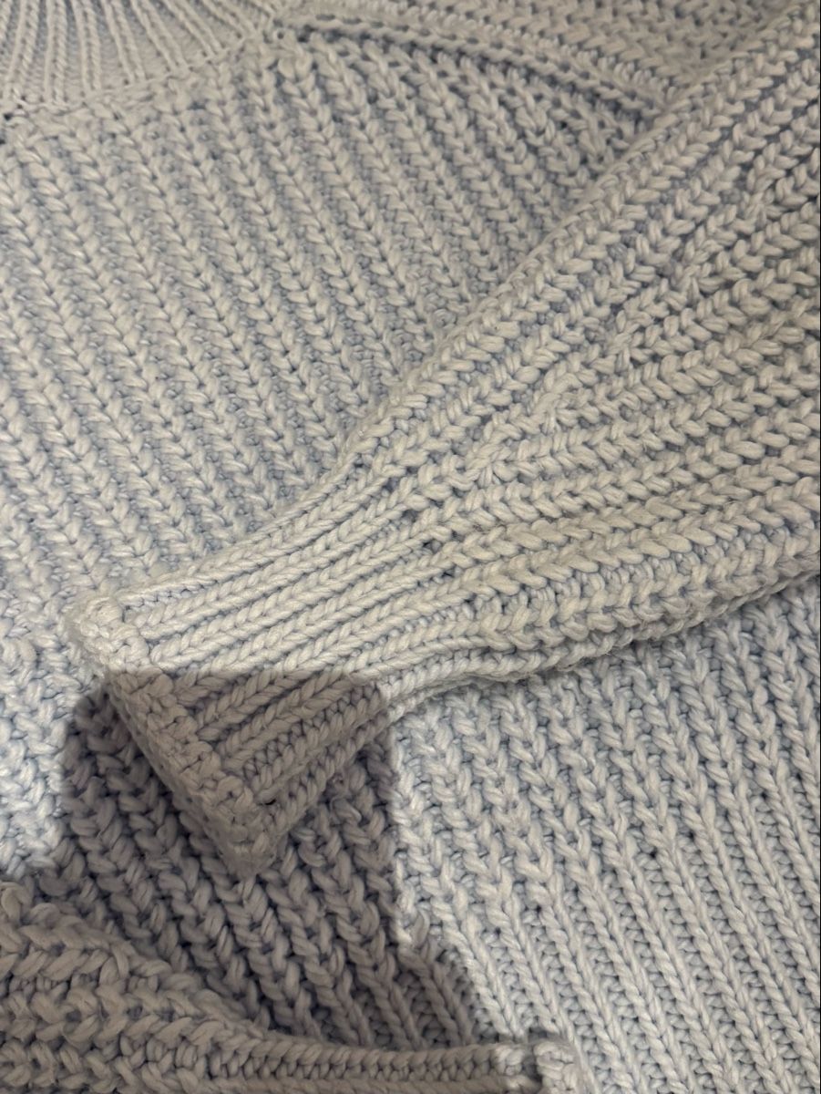 H&M Maglioni & Felpe: H&M Strickpullover, hellblau, Grösse XS – Nuovo (secondo la descrizione) da Tuggen venduto da jess_gls06 1