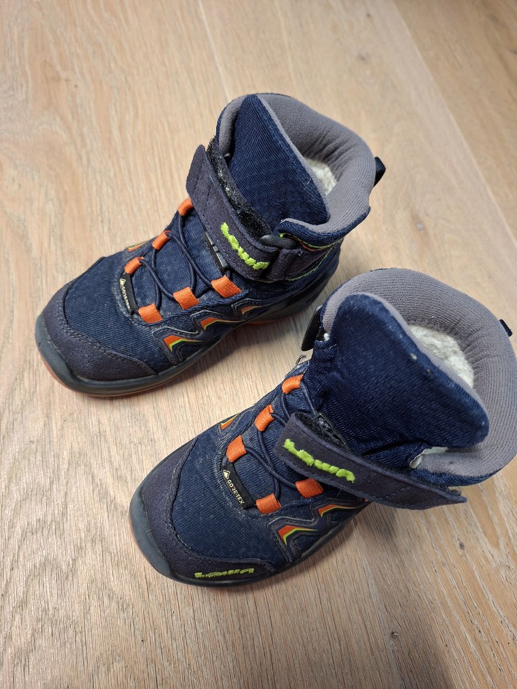 Lowa Schuhe für Jungen: Lowa Trakkingschuhe Grösse 25 – Gebraucht aus Obfelden von xcorinax