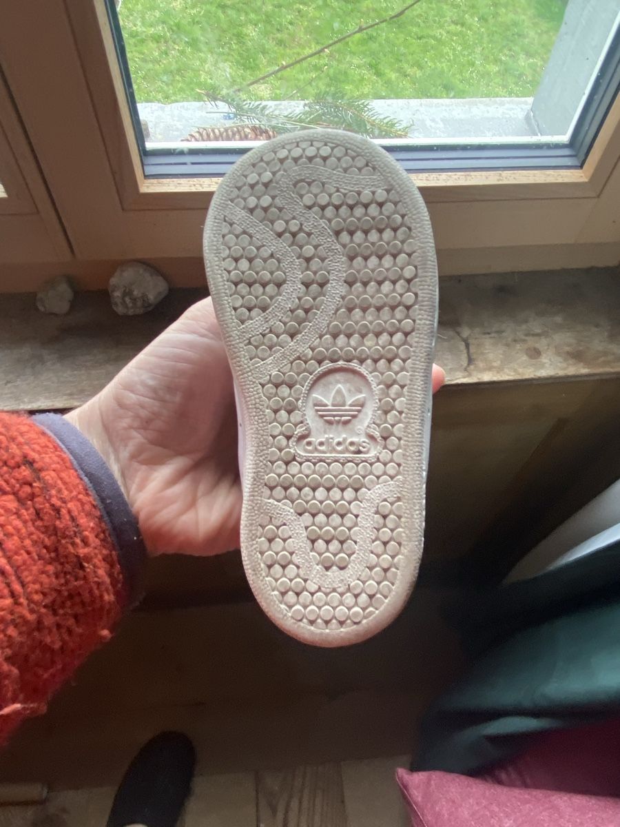Adidas Schuhe für Jungen: Adidas sneakers  – Neu (gemäss Beschreibung) aus Küblis von mad_b2bw 1