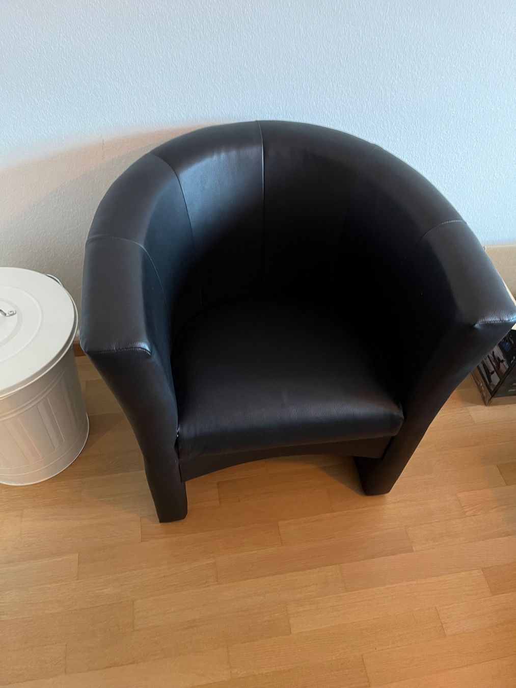 Poltrone: Schwarzer Sessel in Lederoptik – Usato da Zürich venduto da aep_8mvj 2
