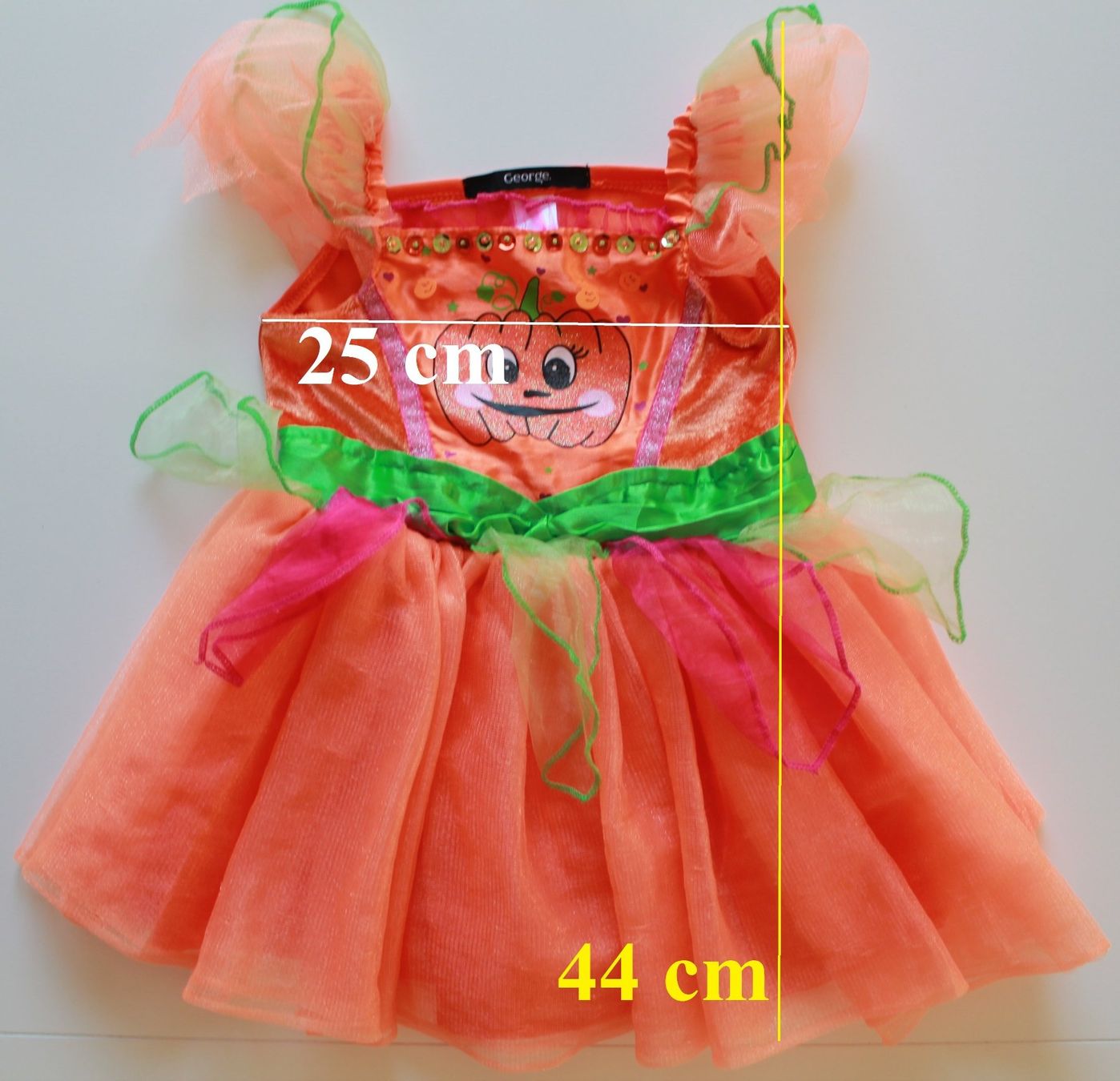 Costumi: Costume sorcière / Hexe t. 1 - 2 ans – Usato da Peseux venduto da CoolShoping 2