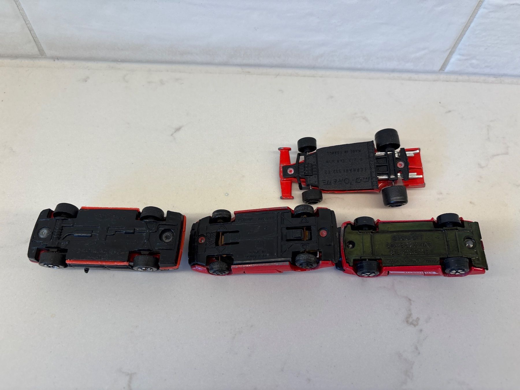 Hot Wheels Modellini d'auto: Lot de 4 petites voitures Ferrari état d'usage – Usato da Gollion venduto da Hampton 2