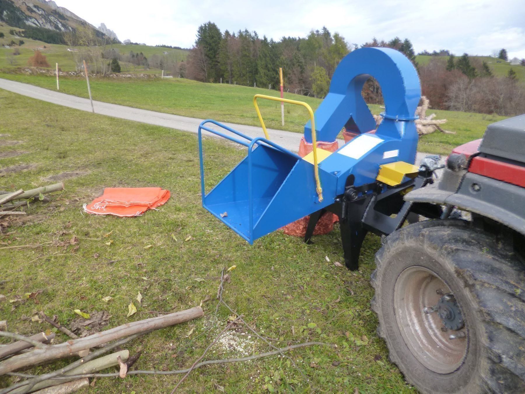 Tutte le macchine: Holzhacker mit Absackanlage – Nuovo e nell'imballaggio originale da Kastanienbaum venduto da acapulco 1