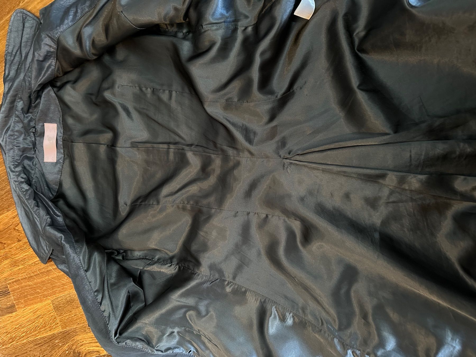 Cappotti: Trench coat – Usato da Zürich venduto da Yuece 2