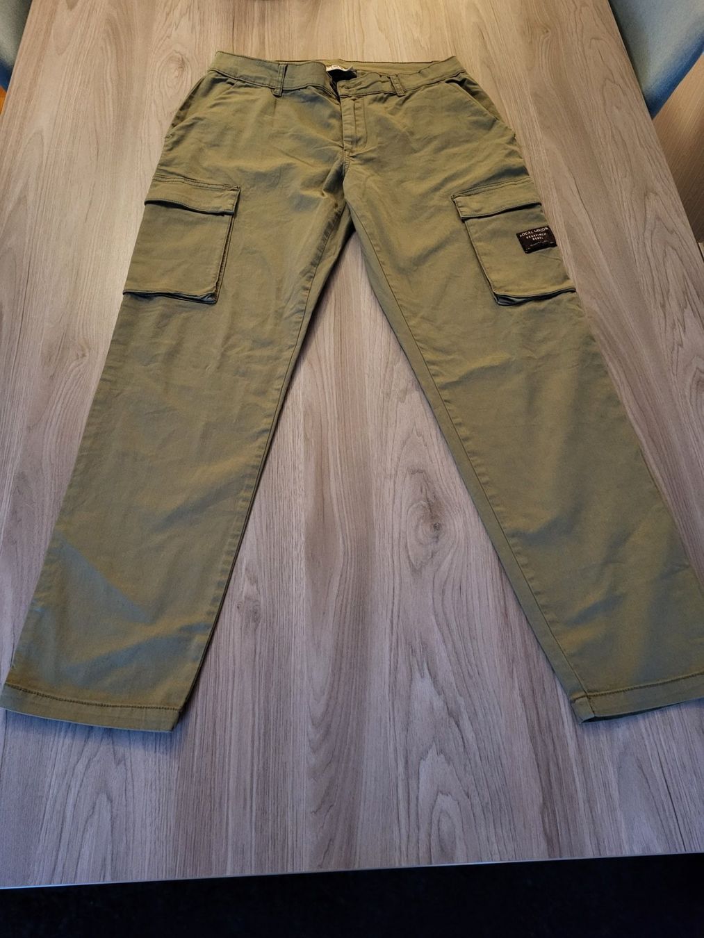 Pantalons: Pantalon cargo  - taille M. – Neuf (Voir description) à Perly par Flemprod01