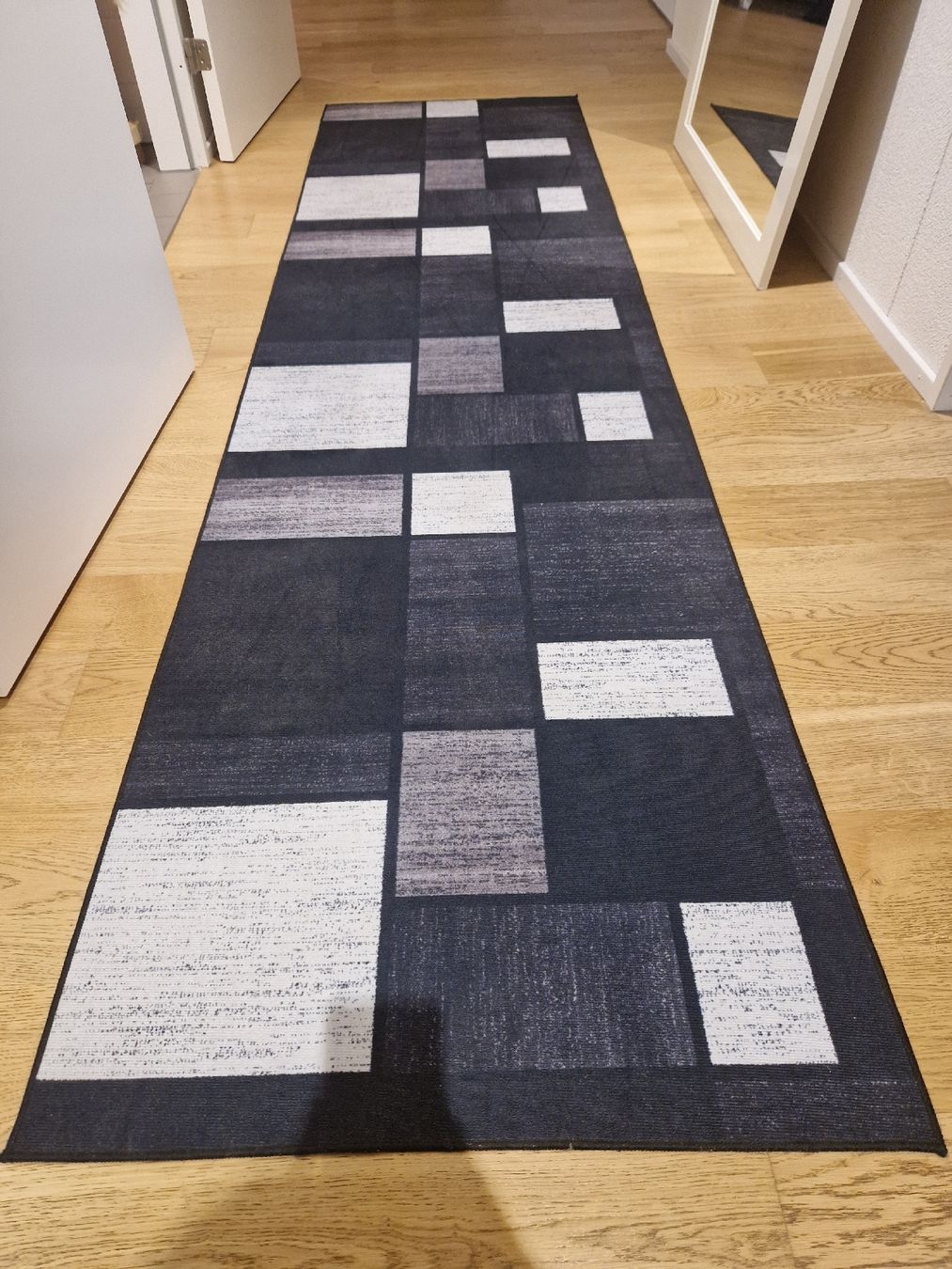 Teppiche: Teppich Läufer 297x80 – Gebraucht aus Zürich von zvr_8cw6