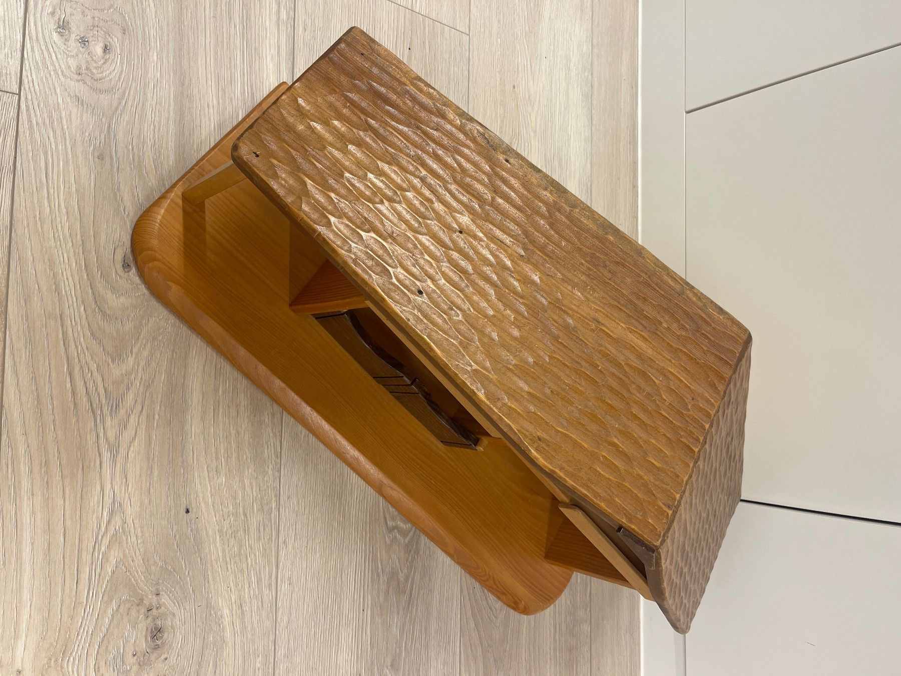 Spielzeuge: Holzstall aus hochwertigem Holz – Gebraucht aus Inwil von LouHu 1