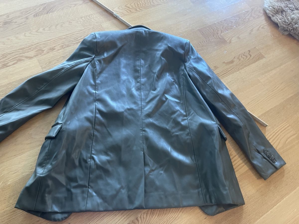 Pull&Bear Giacche: Blazer Pull&Bear Damen Blazer Khaki Kunstleder Gr. M - Neu! – Usato da Rüschlikon venduto da leo_mwz2 7