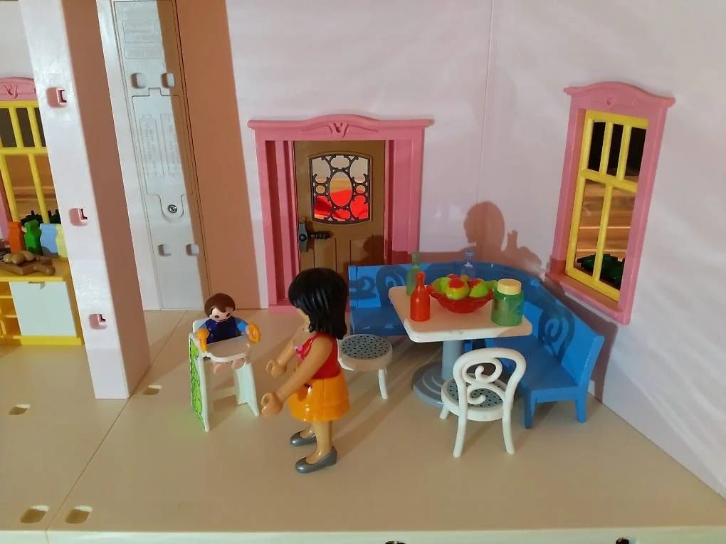 Playmobil Case e mobili per bambole: Maison traditionnelle Playmobil 5303 – Nuovo (secondo la descrizione) da Le Mont-sur-Lausanne venduto da elv_yyl8 5