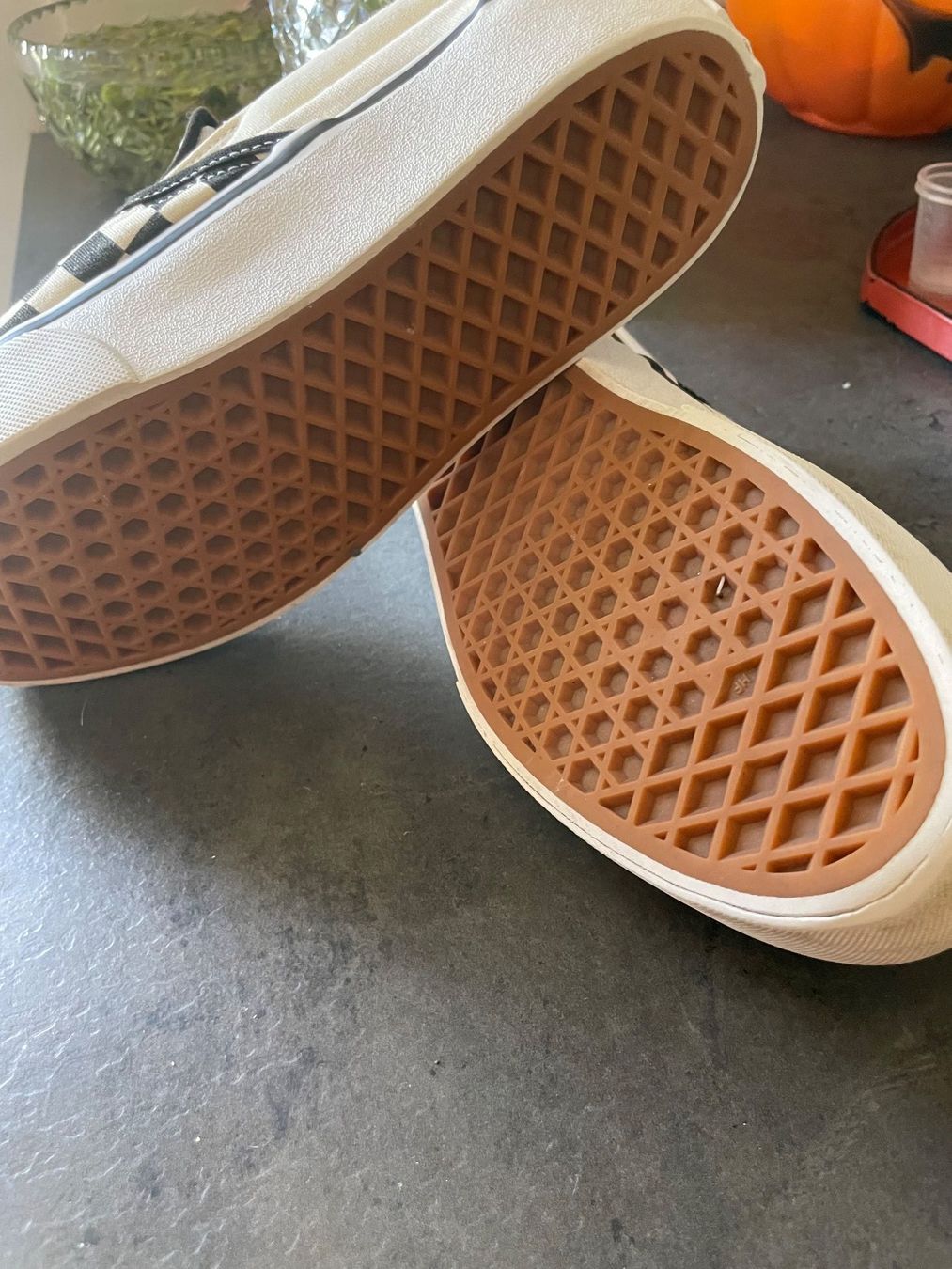 Vans Scarpe da uomo: Vans Old Skool Checkerboard Slip On Trainers Unisex Emo – Usato da Genève venduto da lailas_things 1