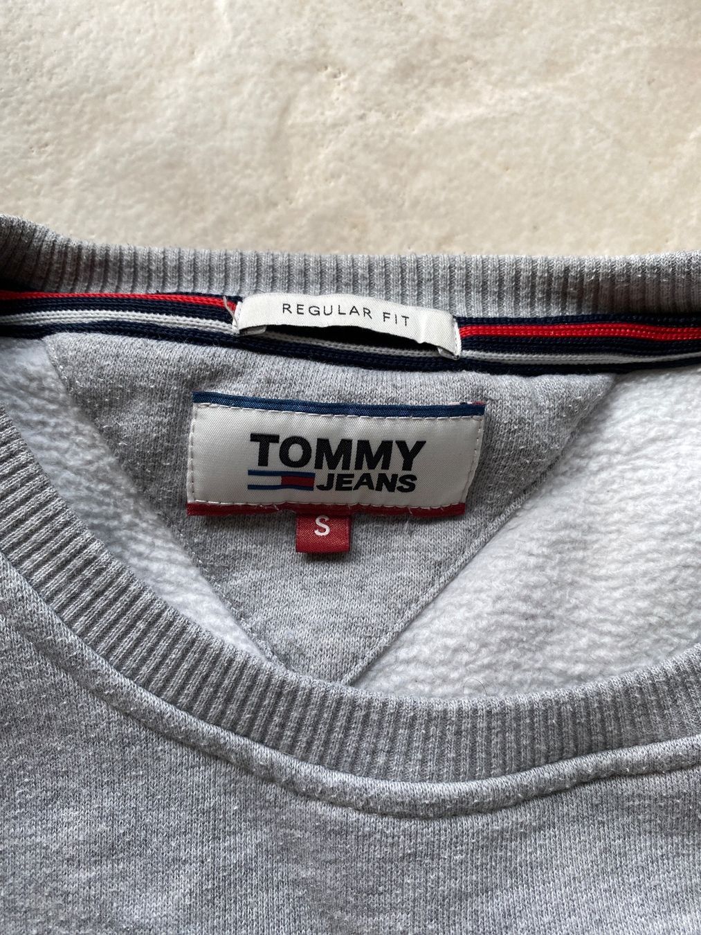 Tommy Hilfiger Maglioni & Felpe: Tommy Hilfiger sweater – Usato da Bolligen venduto da giu_2gf5 2