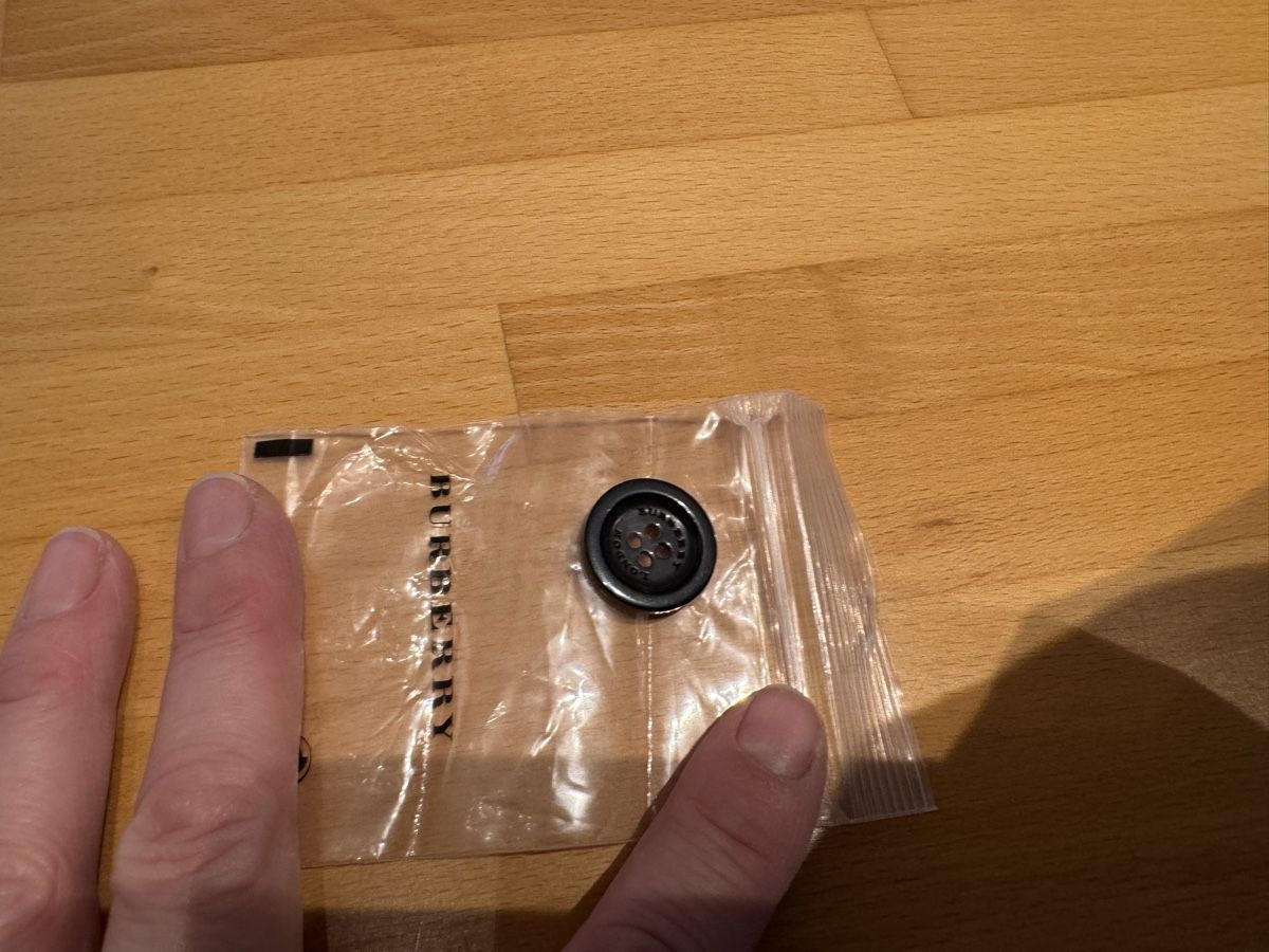 Burberry Jacken & Mäntel: Burberry Mantel Rot – Gebraucht aus Herzogenbuchsee von SandraV 9