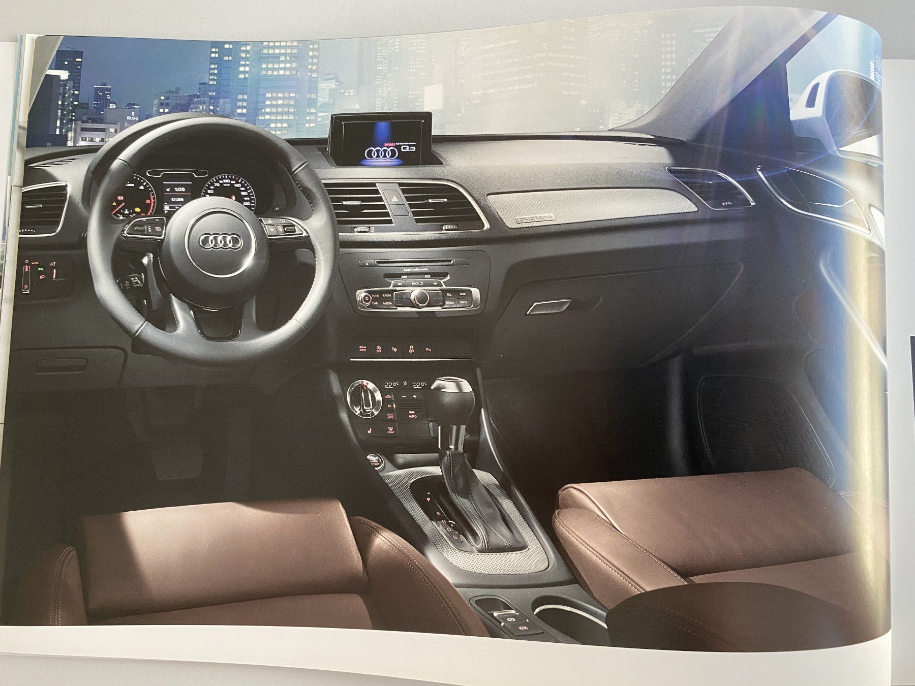 Riviste & Magazine: Audi Q3 Magazin (10.2011) – Usato da Alpnach-Dorf venduto da Hess-Automobile 2