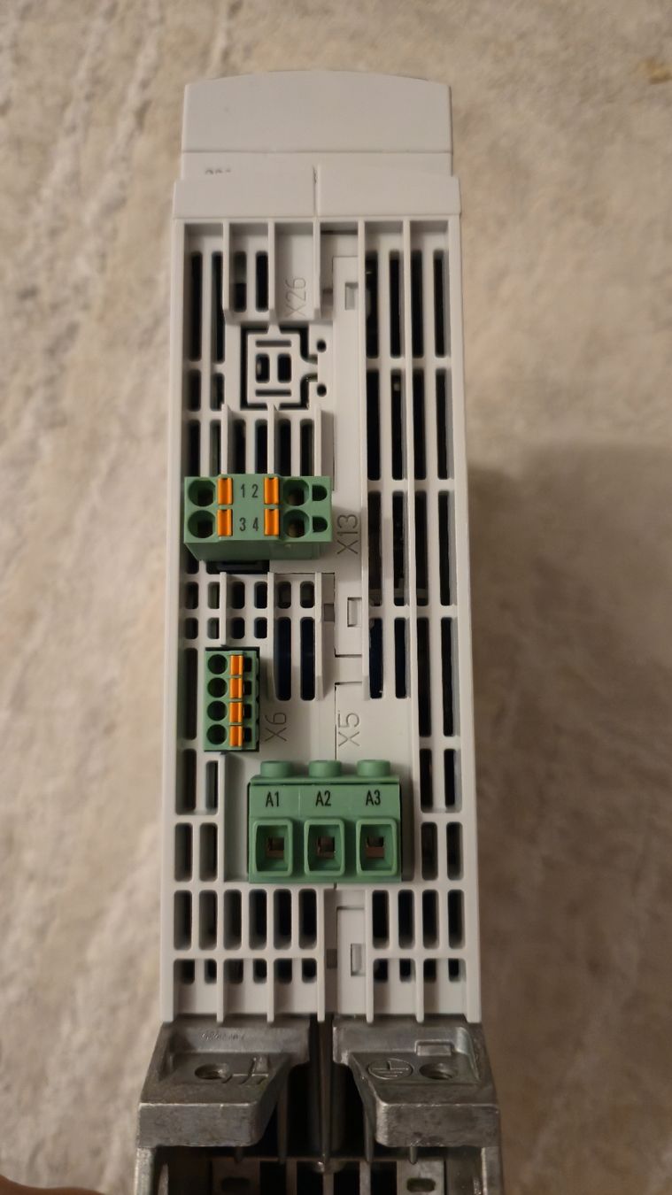 Bosch Sistema di controllo: Bosch Rexroth Kompaktumrichter Indradrive CS – Difettoso da Lauerz venduto da Vibasin 2