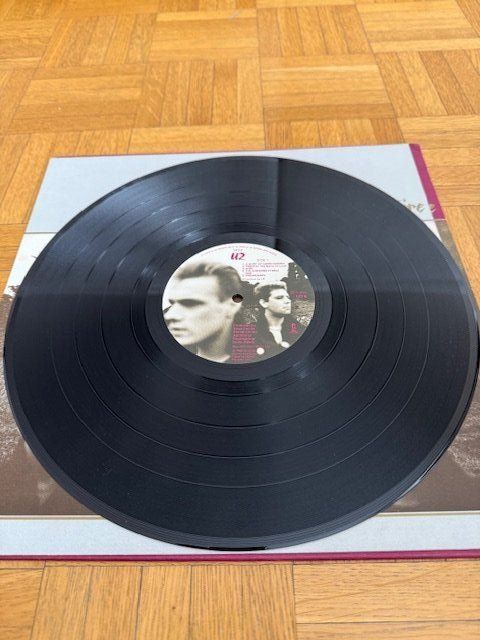 Schallplatten: U2 1984 Unforgettable fire (LP 1st issue + inner) – Gebraucht aus Territet von Yvanz 1