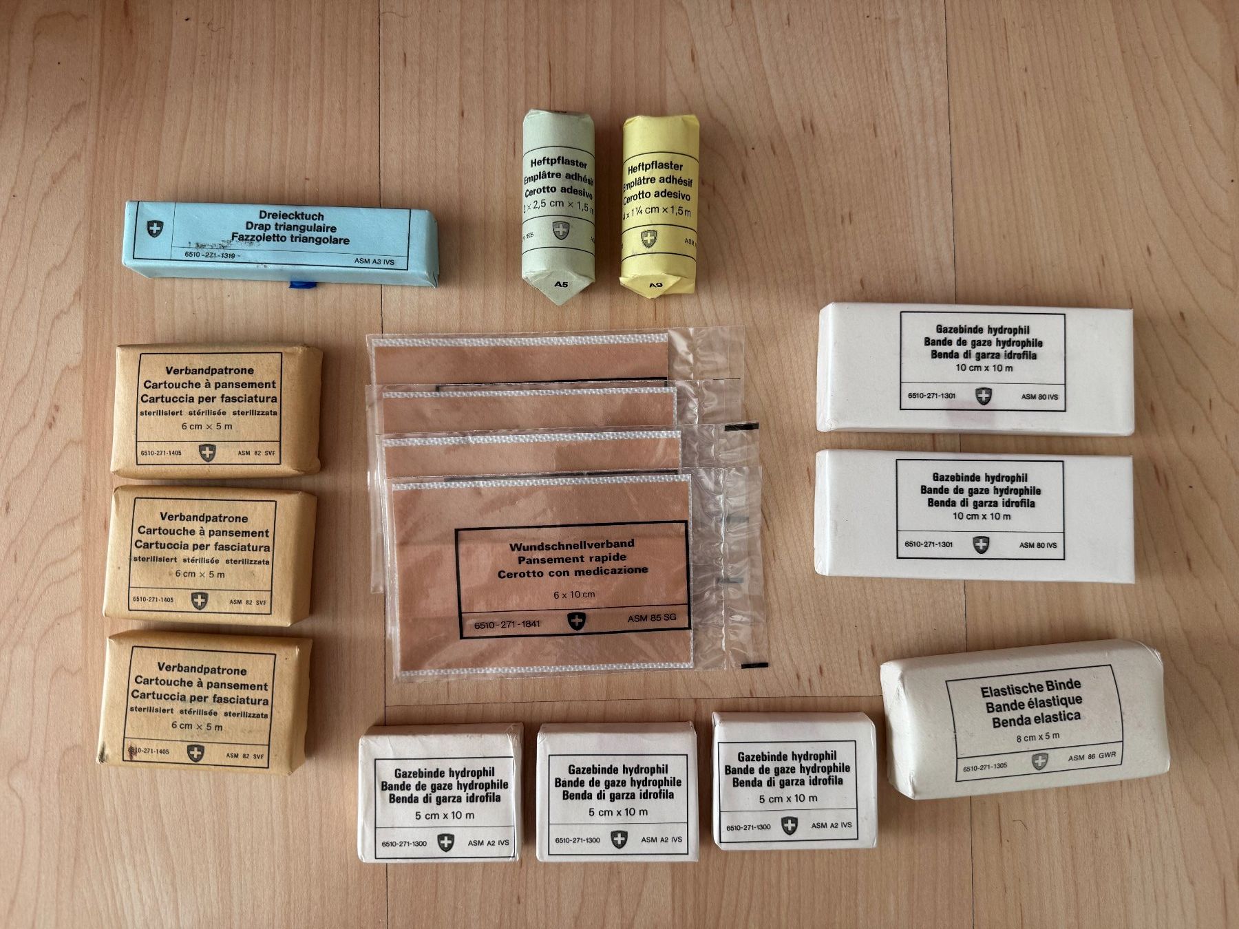 Kit di pronto soccorso: Gazebinden Schweizer Armee – Nuovo (secondo la descrizione) da Wallisellen venduto da Osor2