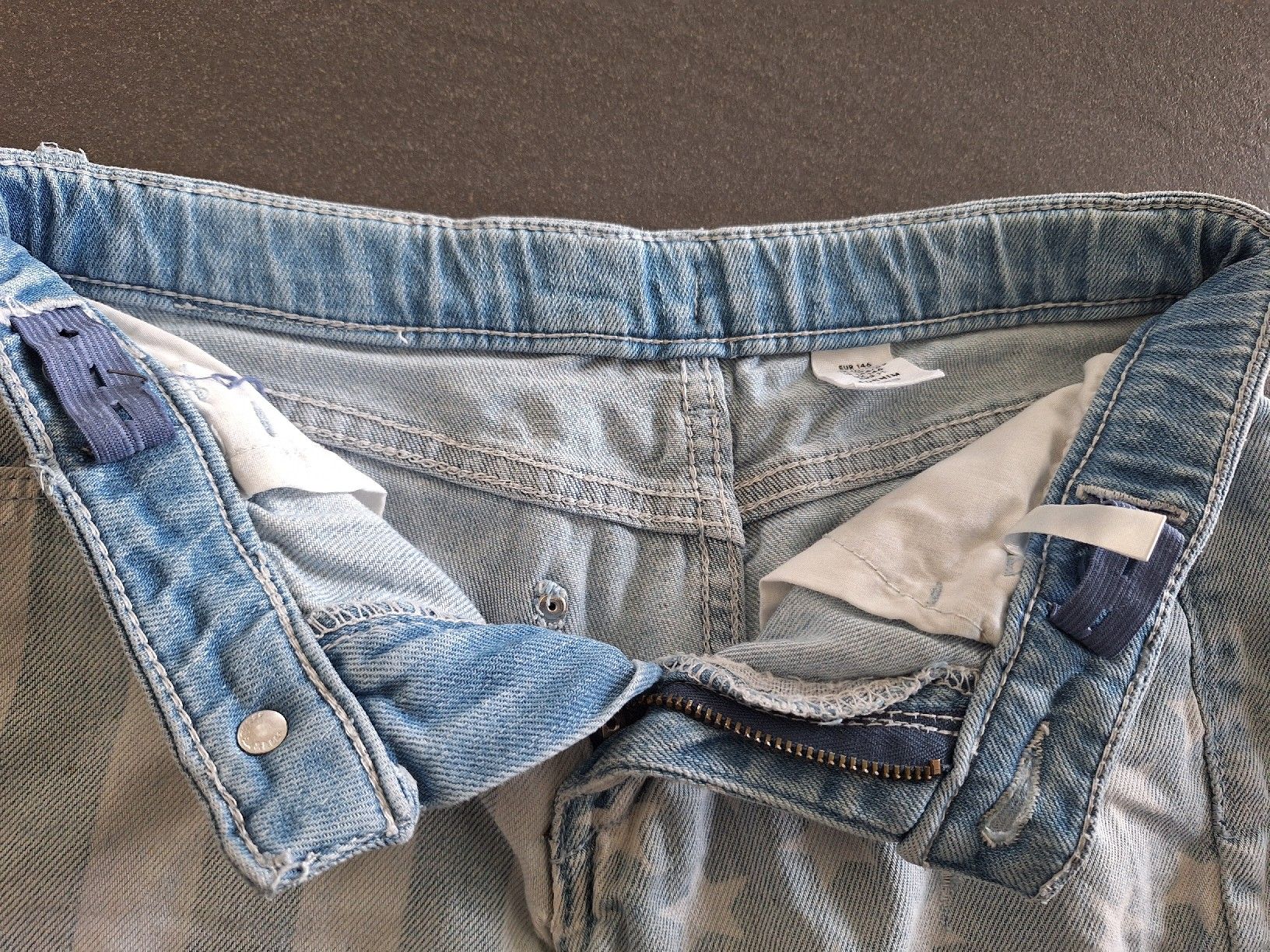 H&M Pantaloni: Jeans Shorts, H&M Gr. 146 – Usato da Brittnau venduto da Norge77 2
