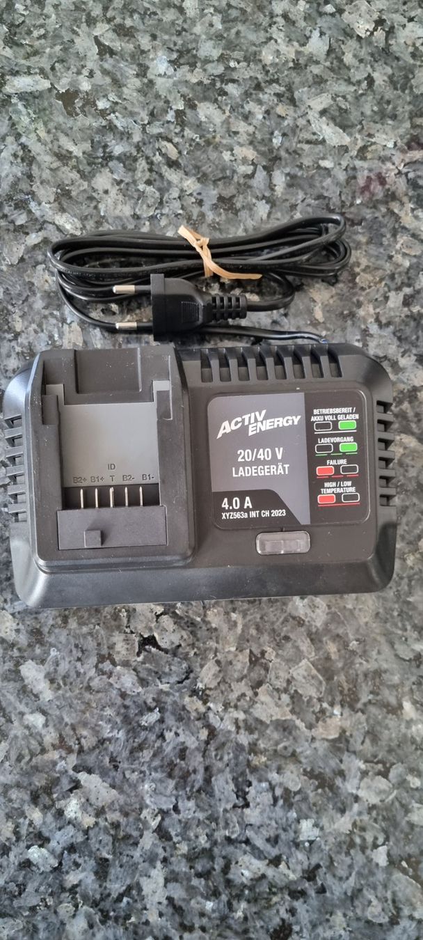 Caricabatterie: ACTIV ENERGY Ladegerät 20/40V 4A – Nuovo (secondo la descrizione) da egliswil venduto da Maggy6