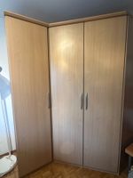 Armoire d'angle en bois, 3 portes, état d'occasion