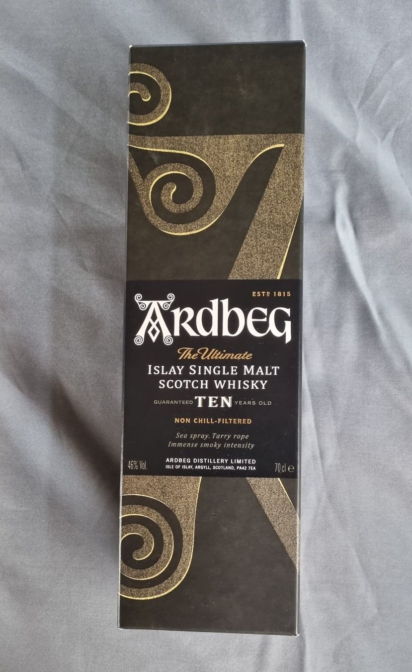 Ardbeg Bevande alcoliche: ARDBEG 10 YO ISLAV SINGLE MALT ORGINALVERPACKT – Nuovo e nell'imballaggio originale da Schönenwerd venduto da 1952kv 1