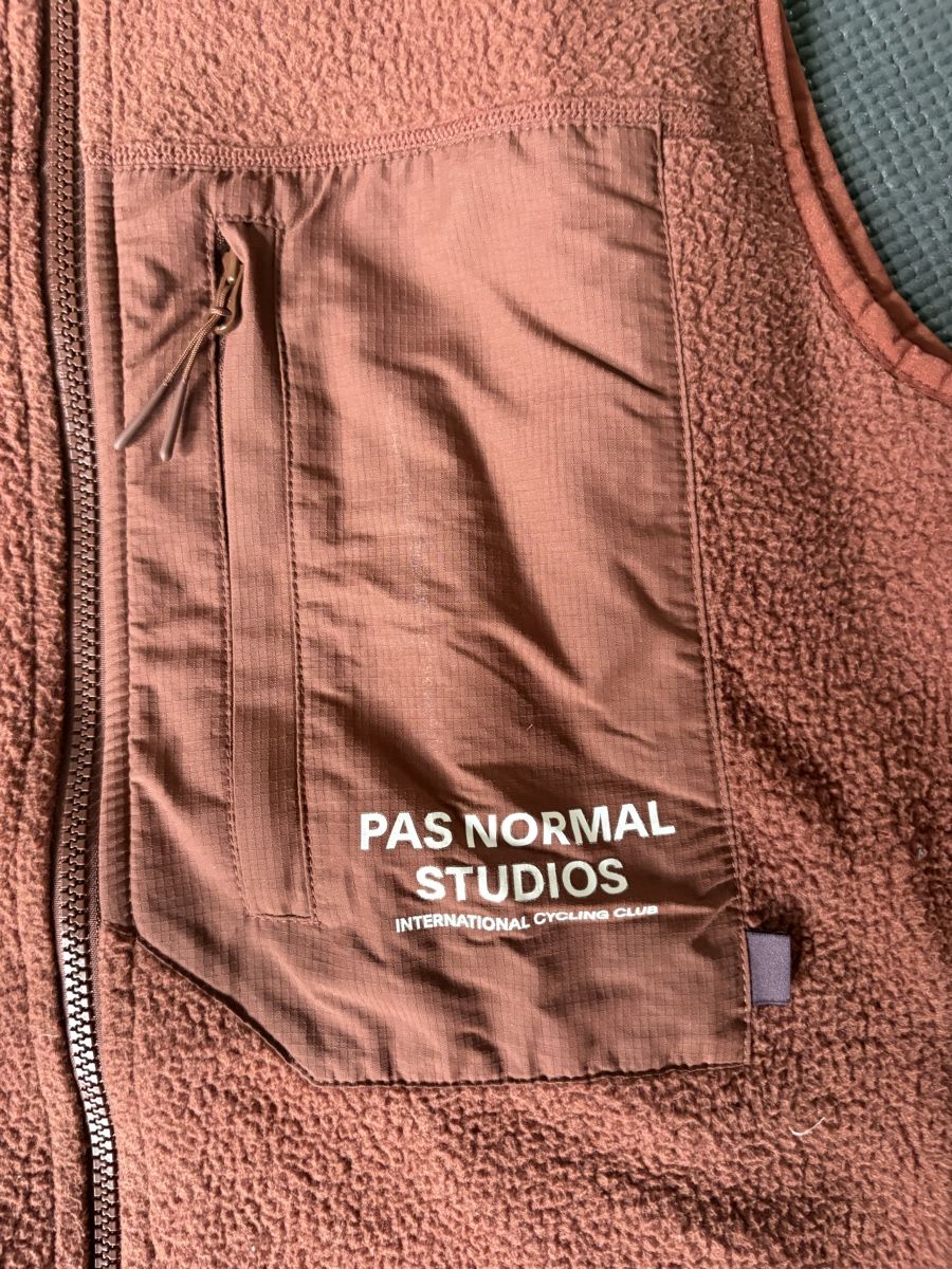 Gilets & Westen: Pas Normal Studios Weste Fleece - M - Rost – Neu (gemäss Beschreibung) aus Bern von sam_c78d 1
