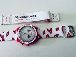 Bracelet “red lips” pour OMEGA x SWATCH Mission to Mars