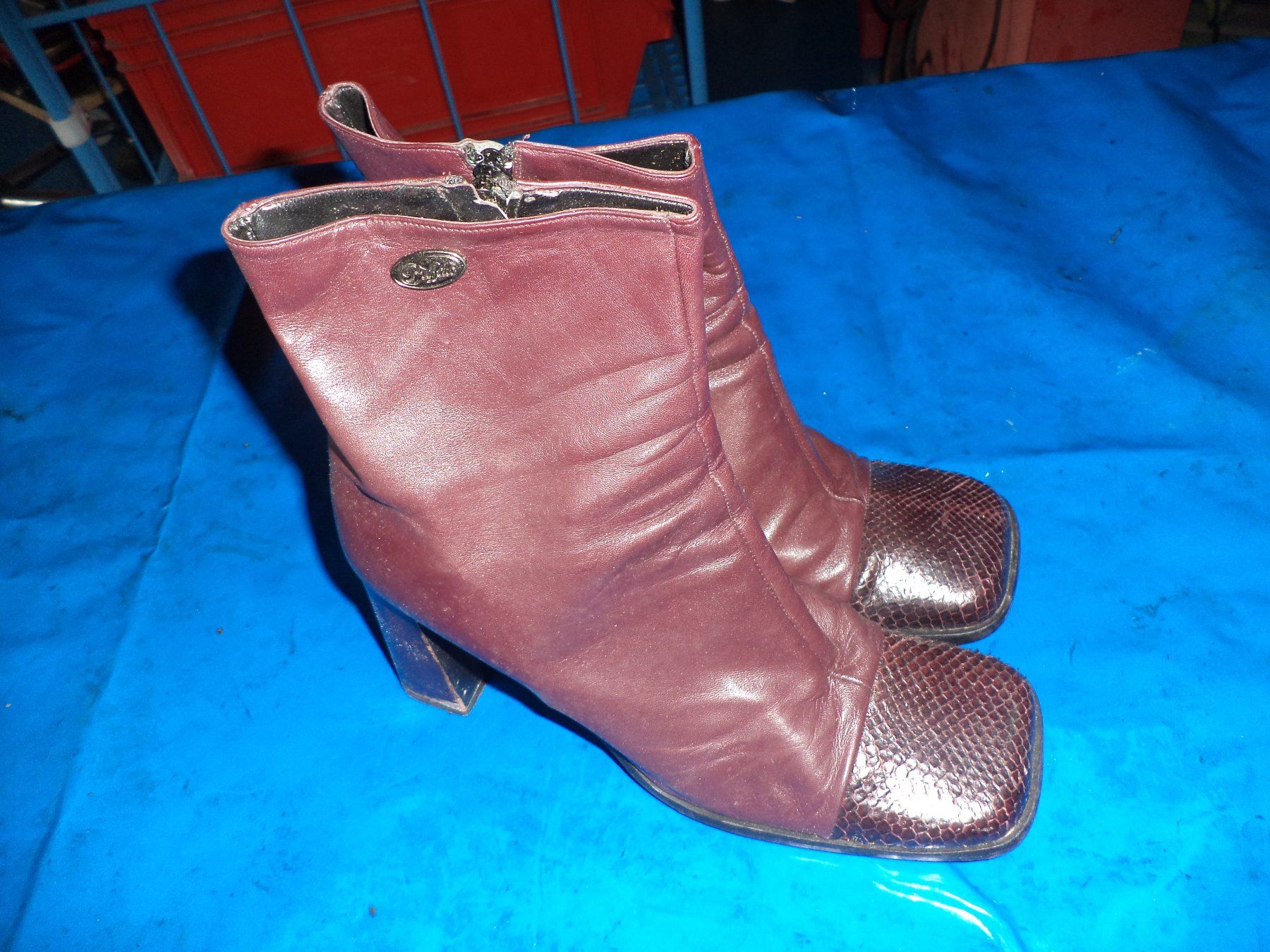 Buffalo Scarpe da donna: Buffalo Leder Stiefeletten – Usato da Oetwil am See venduto da Avenger07 2