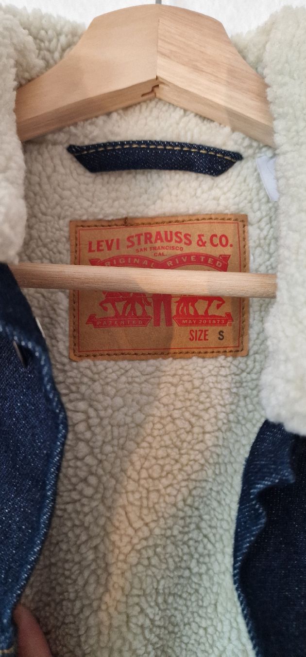 Giacche: Levi's Sherpa Trucker Jacket, Size S - Winter Essential – Usato da Zürich venduto da yoooh 1