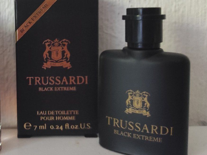 Trussardi Parfum & Eau de Toilette: miniature Trussardi 7 ml – Neu und originalverpackt aus Renens VD von cla_7zv5