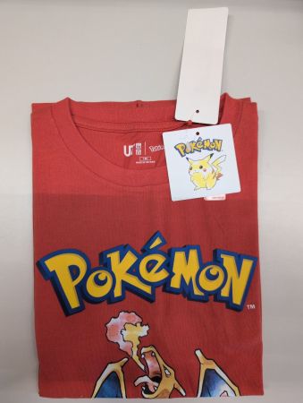 Pokémon x Uniqlo T-Shirt Kids Charizard 9-10 Jahre (140cm)