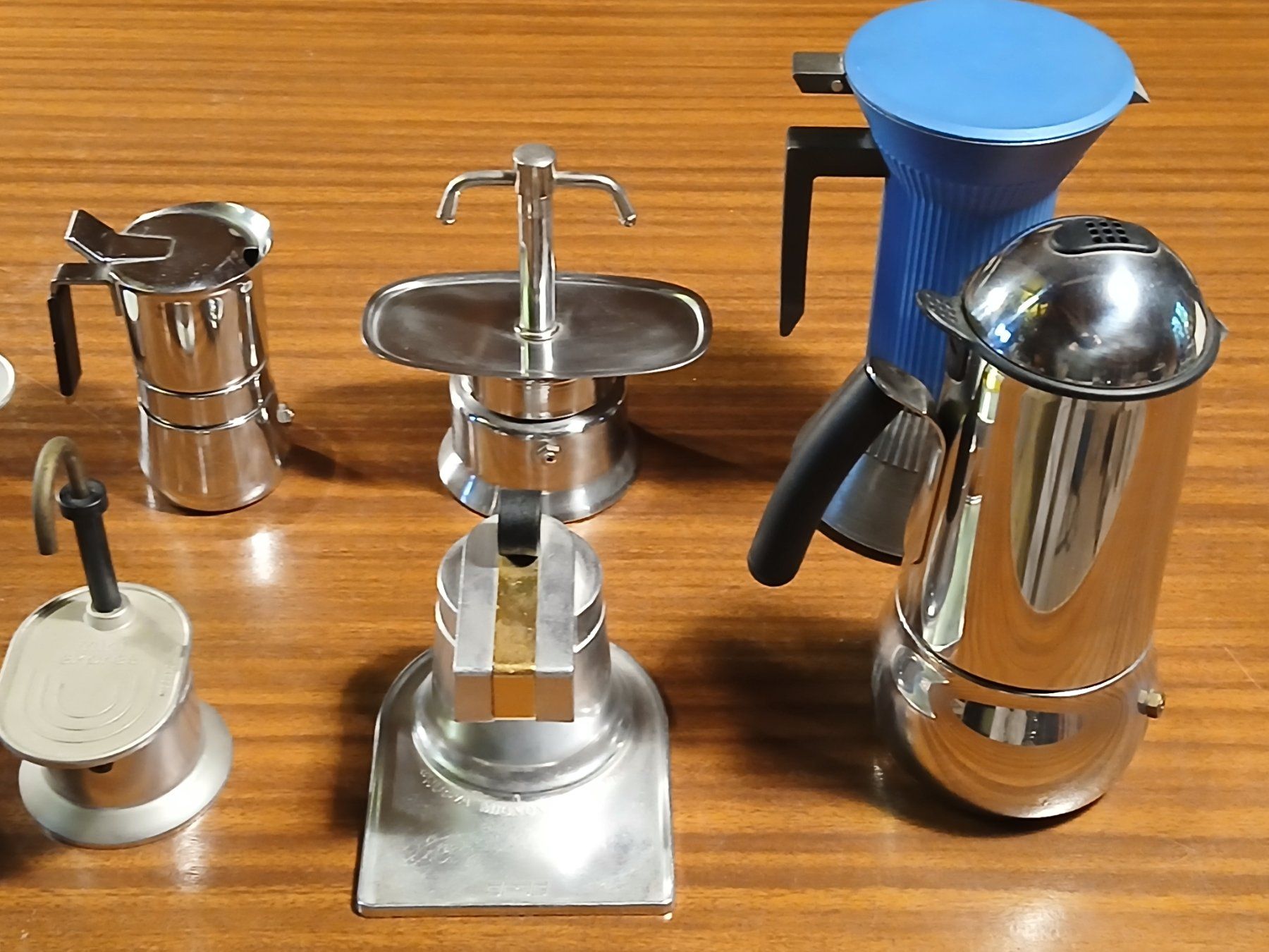 Macchine per caffè & Macchine per espresso: Sammlung von 10 Espressokochern – Usato da Zumikon venduto da Vollvintage 2