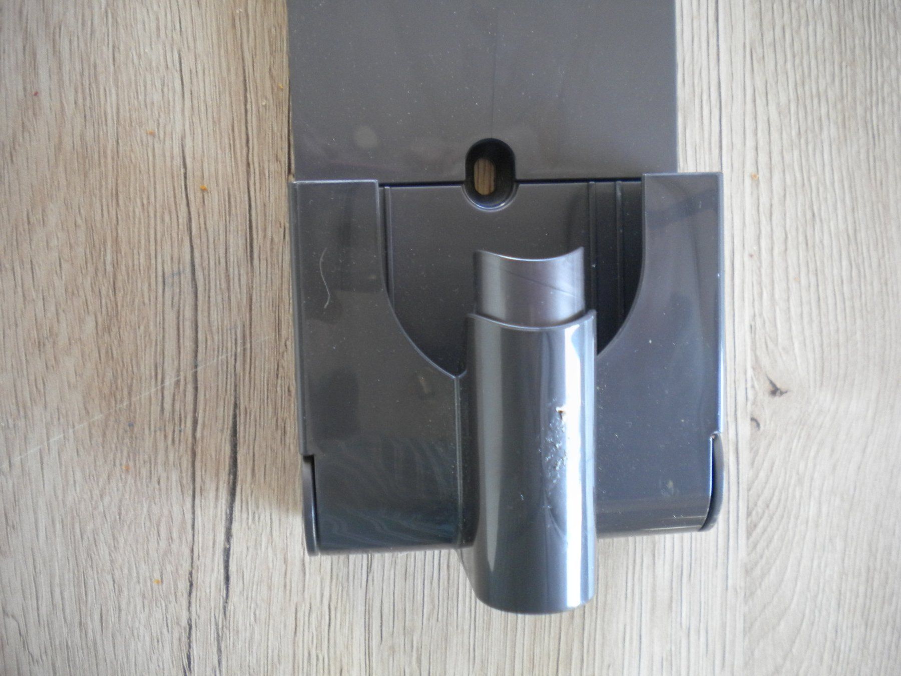 Dyson Staubsauger & Zubehör: Dyson Ladestation V- 7 und V-8 Modelle – Gebraucht aus Spreitenbach von Sniper8952 1