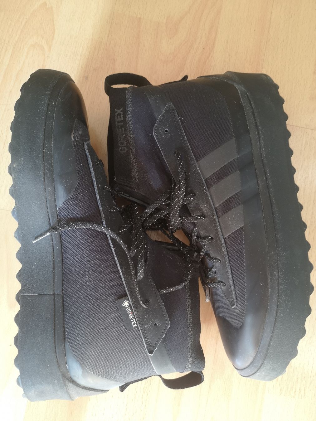 Adidas Scarpe da uomo: Adidas Gore-tex – Usato da Zürich venduto da til_7tyk