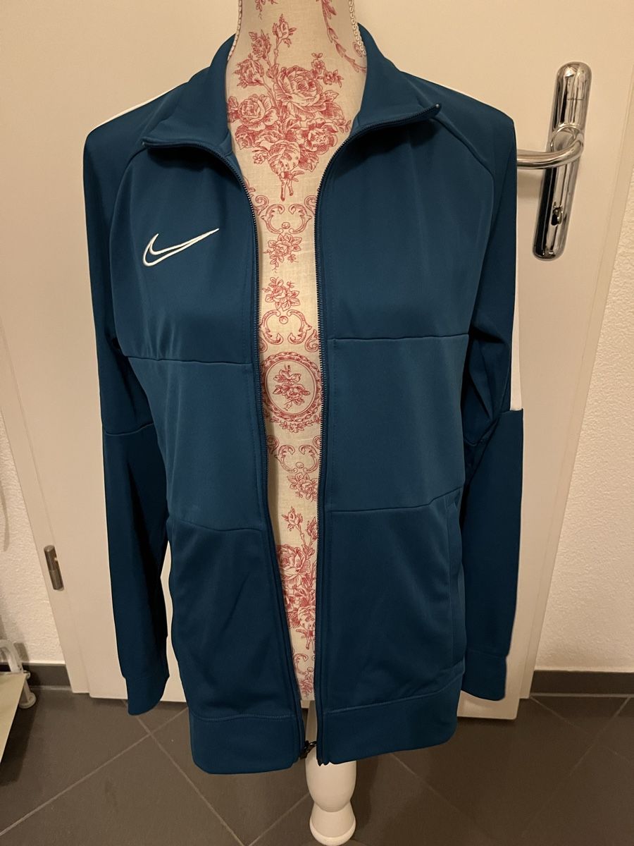Nike Jacken: Nike Trainerjacke unisex S blau neu – Neu (gemäss Beschreibung) aus Birrwil von vanyboo