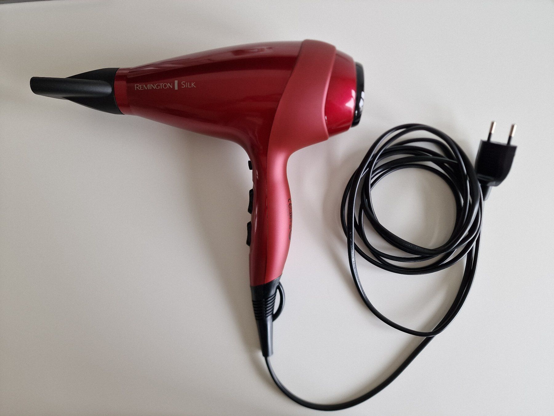 Remington Föhn: Remington AC9096 Silk Haartrockner mit Diffusor 2400W – Gebraucht aus Zürich von Sumsum80 6