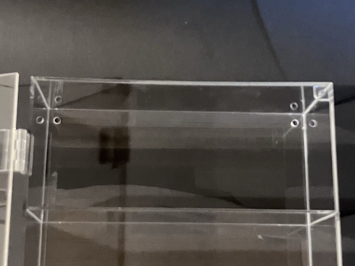 Vetrine: Neue Acrylvitrine (feiner 1cm Kratzer in Front) – Nuovo e nell'imballaggio originale da Bremgarten AG venduto da merlindimi 4