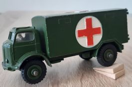 DinkyToys Militärkrankenwageny-Ambulance militaire DinkyToys